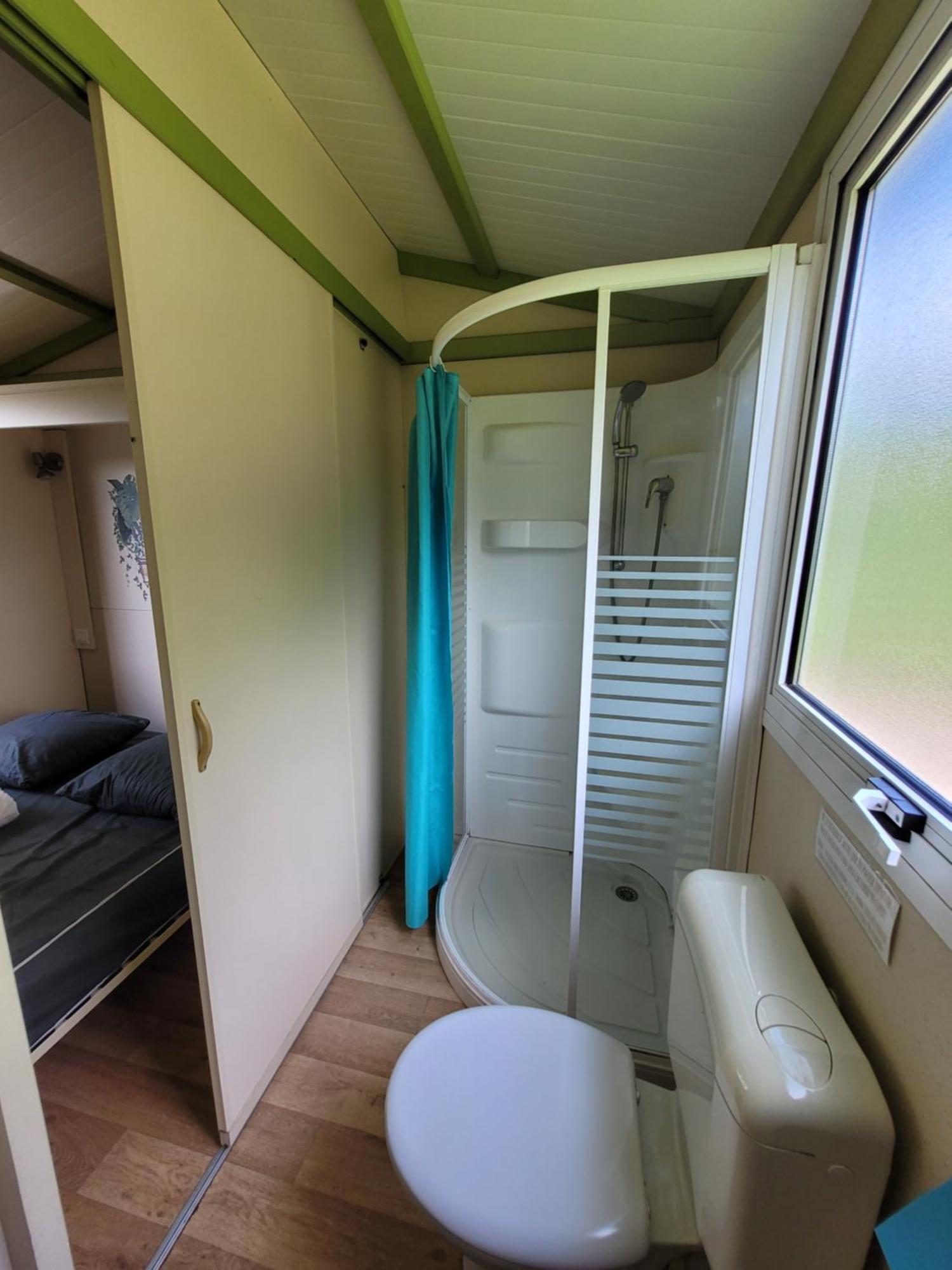 Camping Les Hirondelles 布尔圣玛丽 外观 照片