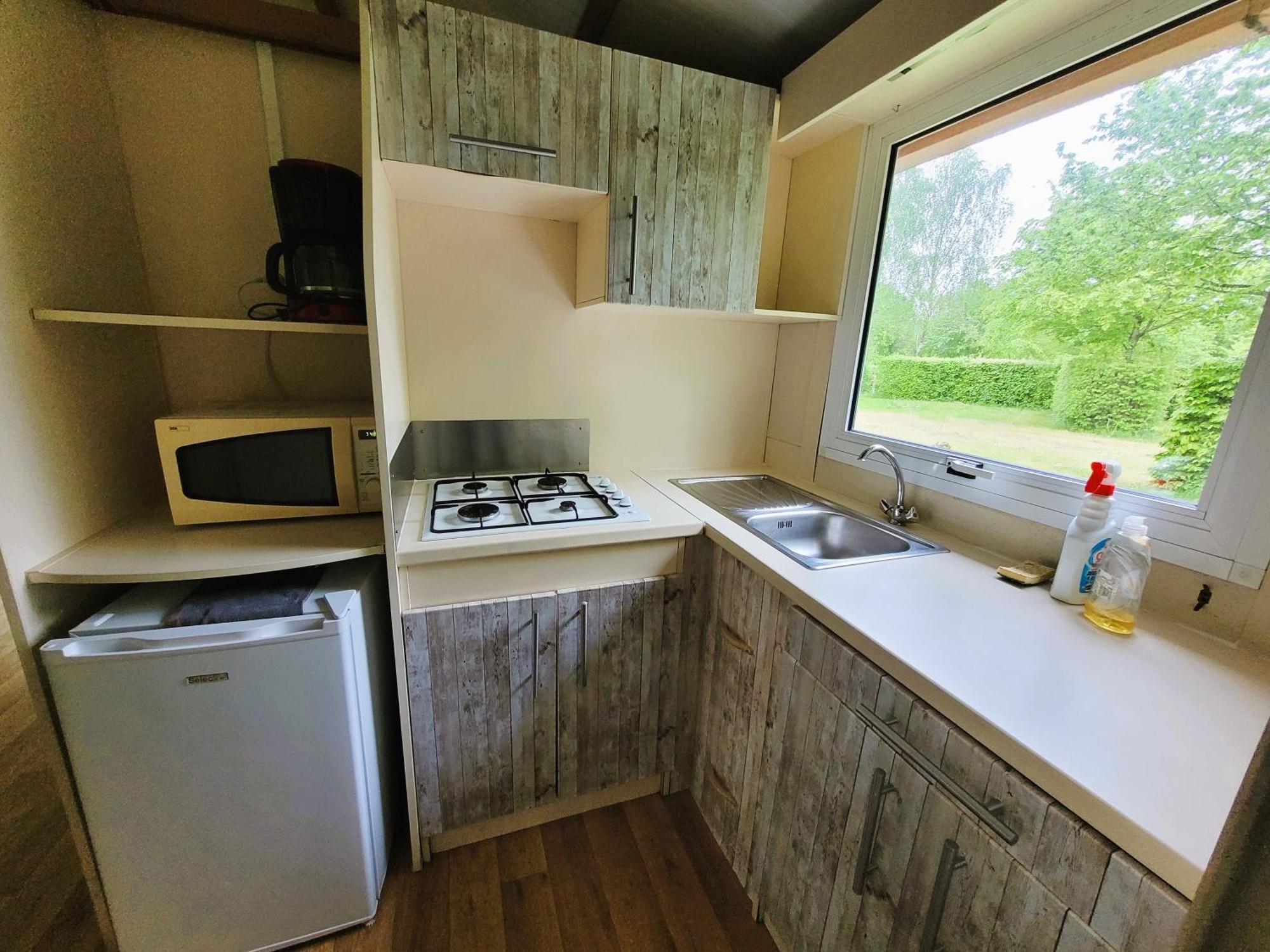 Camping Les Hirondelles 布尔圣玛丽 外观 照片
