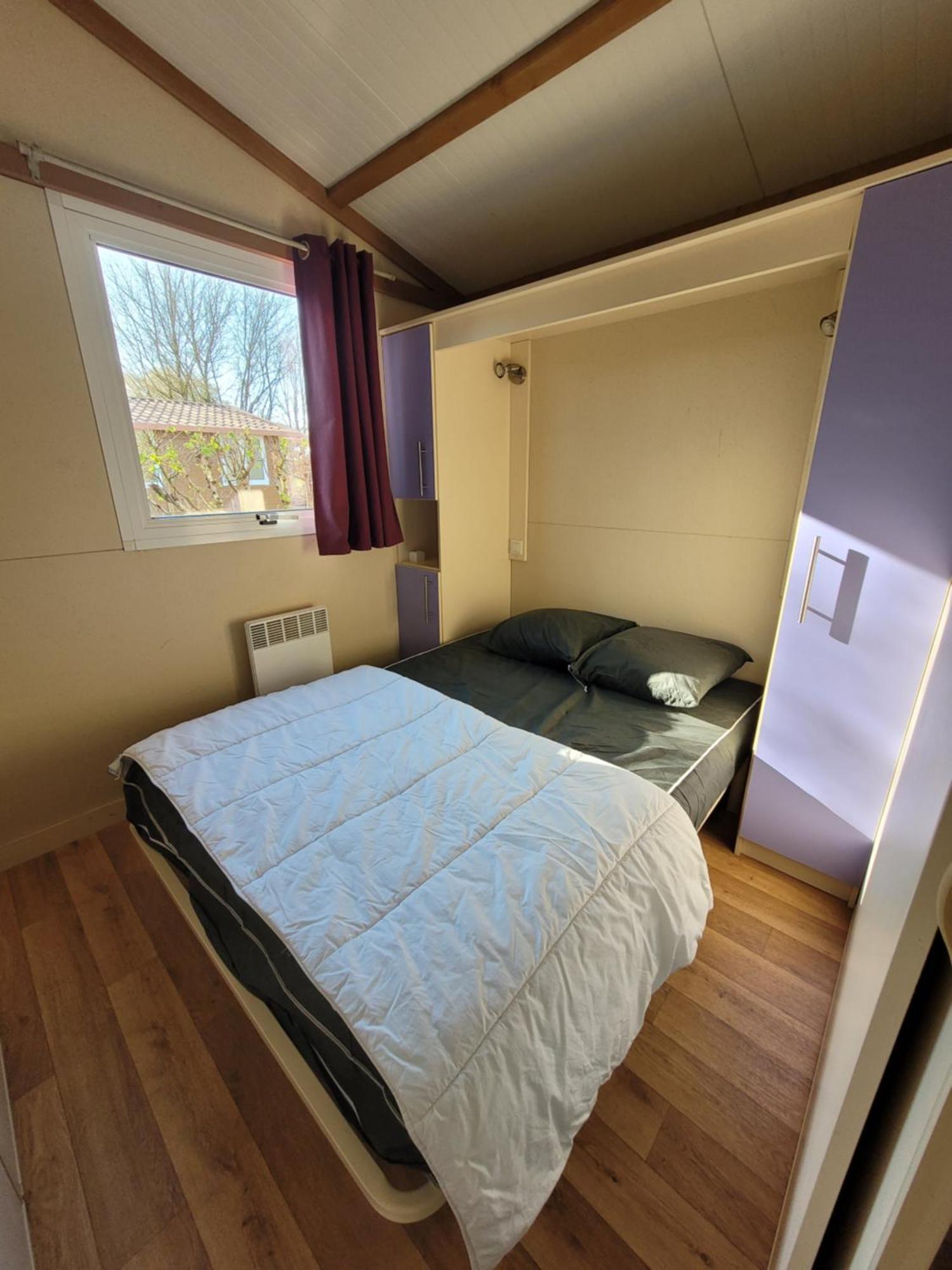 Camping Les Hirondelles 布尔圣玛丽 外观 照片