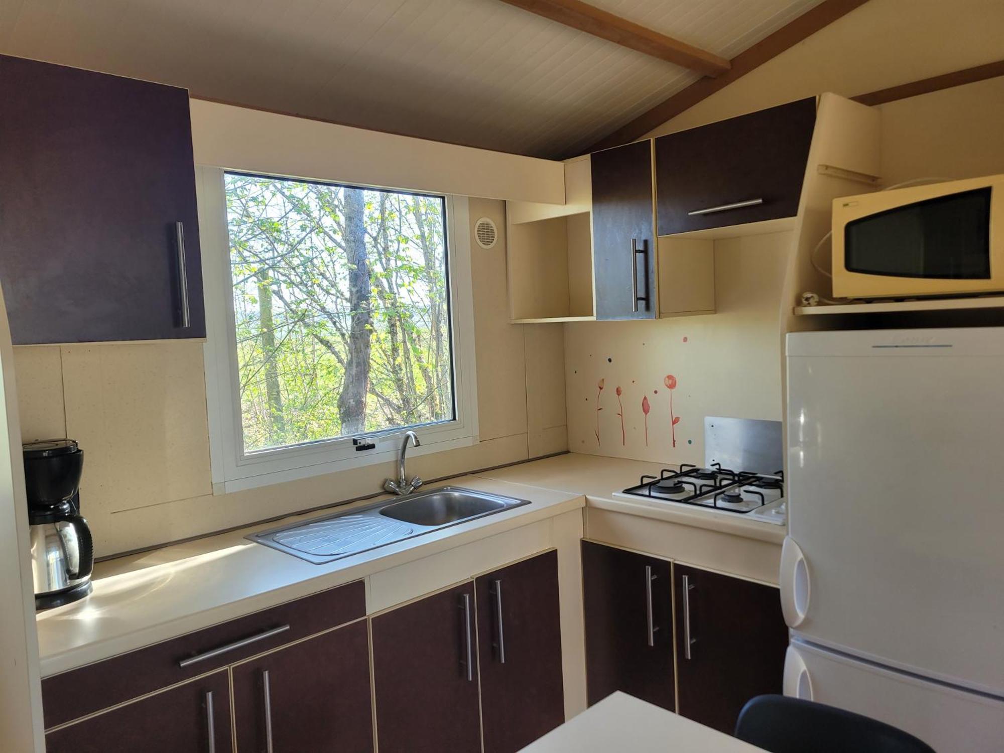 Camping Les Hirondelles 布尔圣玛丽 外观 照片